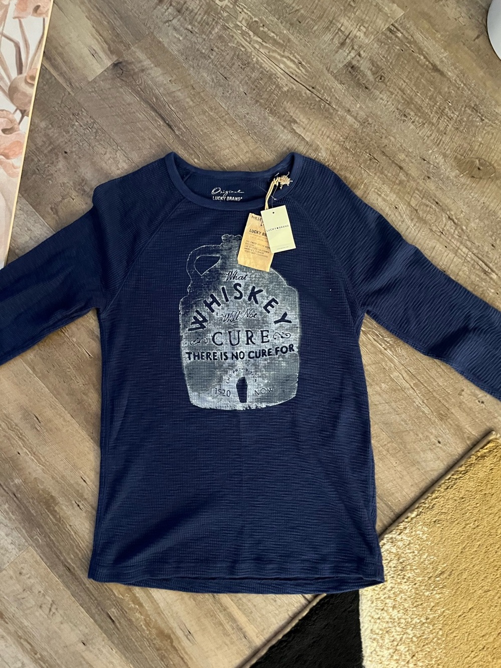 Lucky Brand Navy Graphic Long Sleeve Tee SZ medium